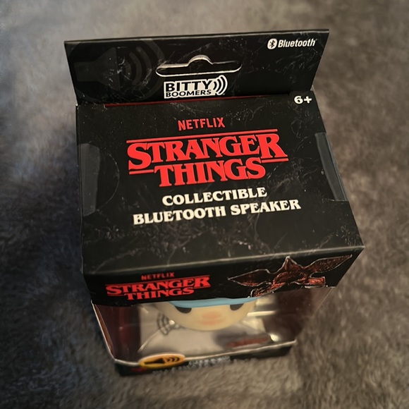 Stranger Things Collectible Bluetooth Speaker Dustin - Picture 2 of 4